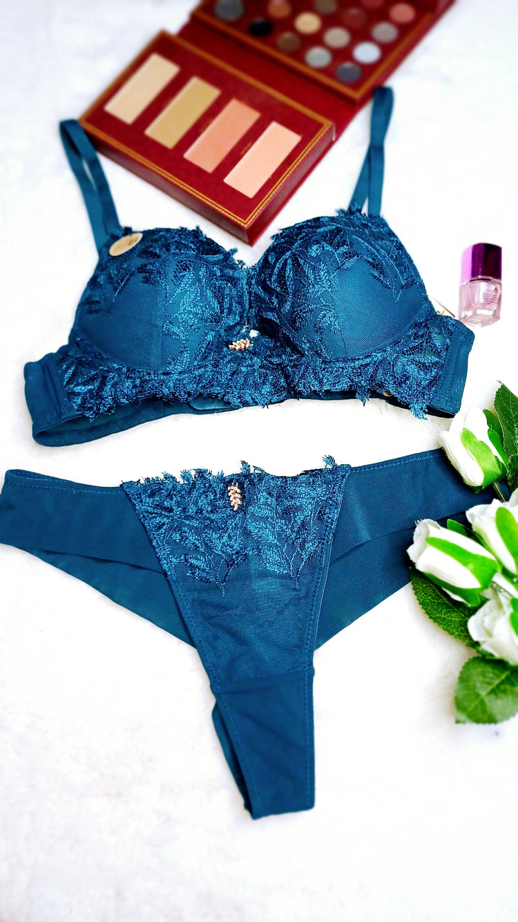 LINGERIE