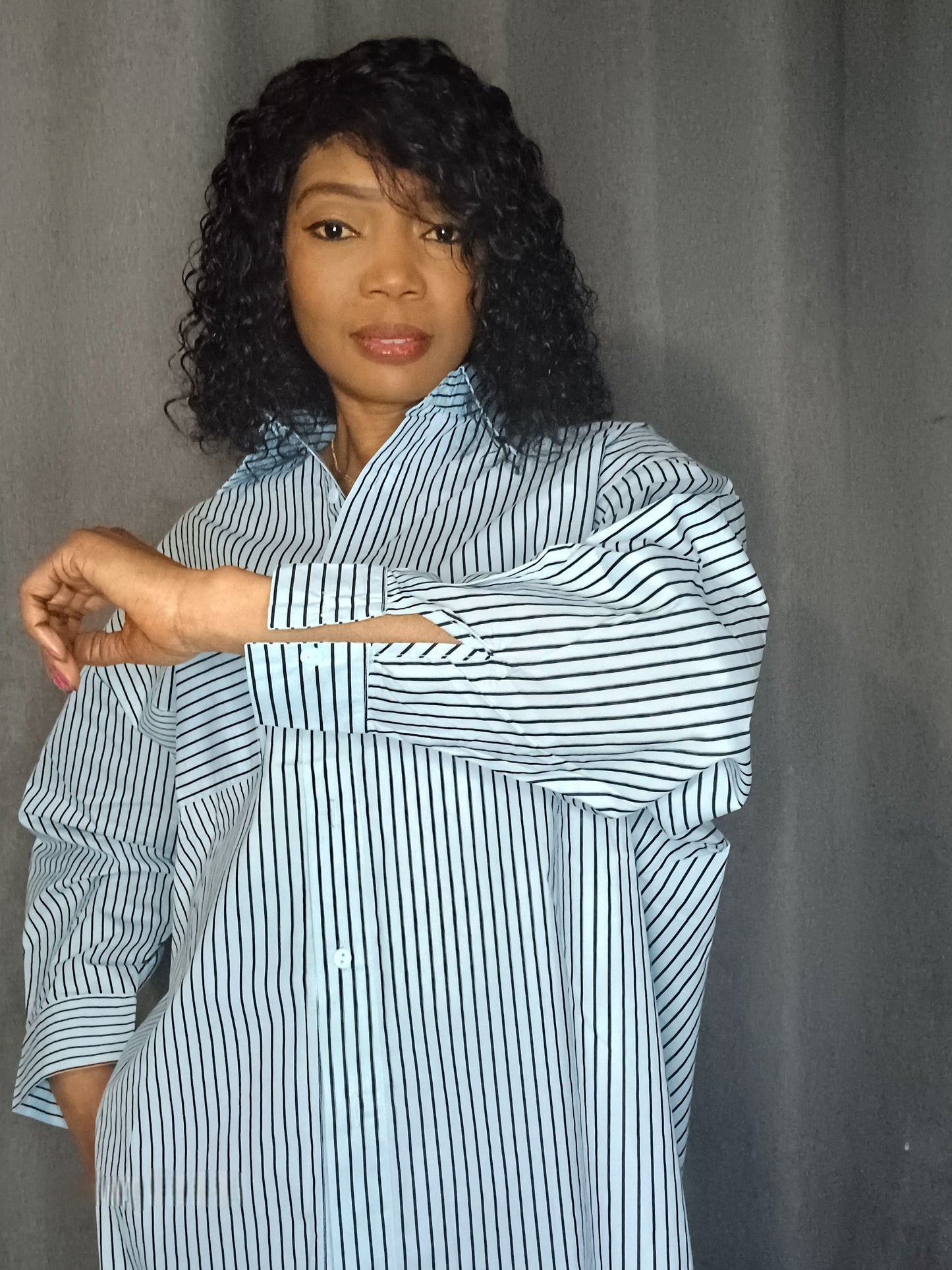 Chemise verte à rayures noirs