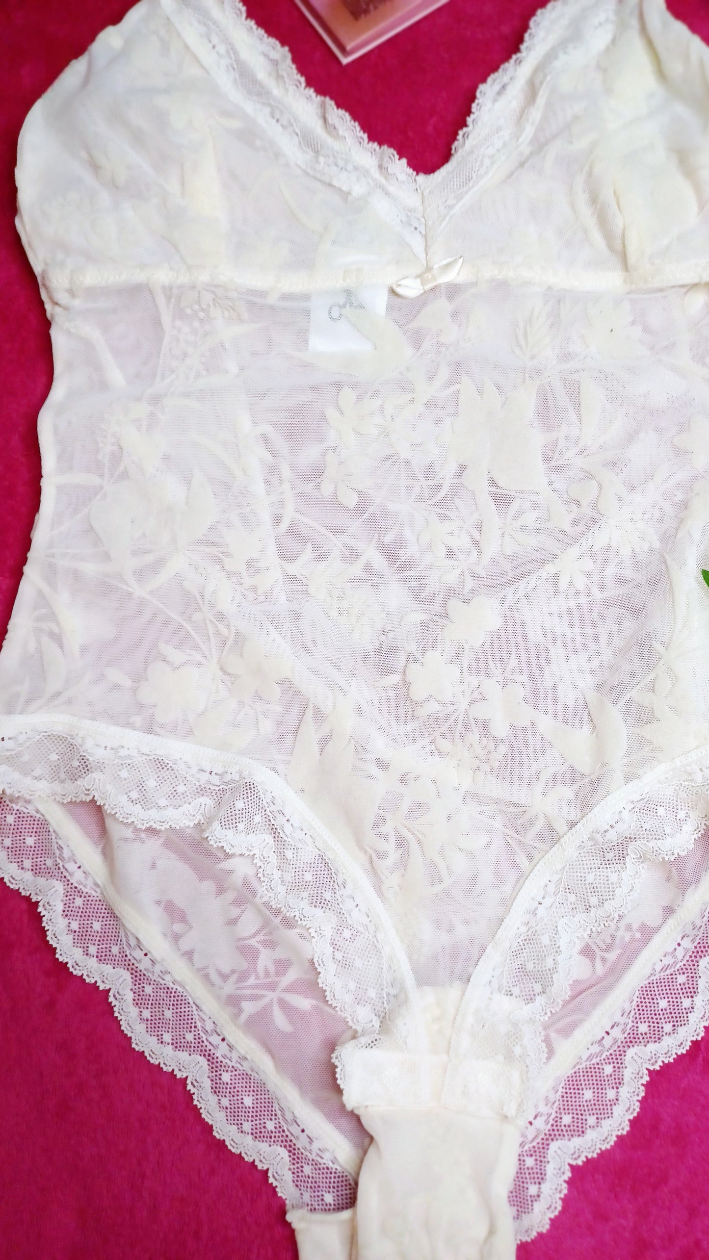 Body beige en dentelle 38