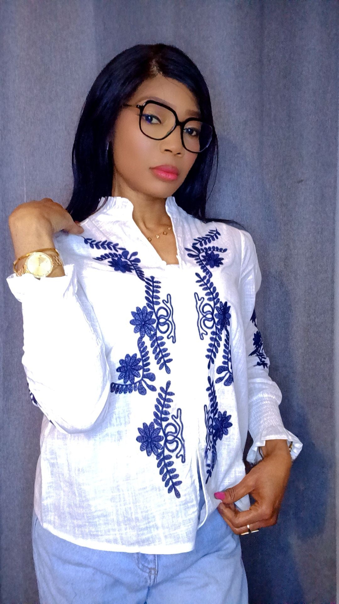 Chemise blanche brodée