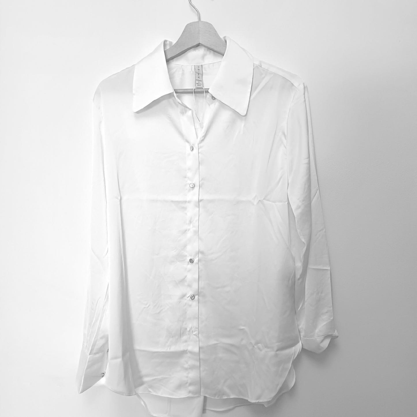 Chemise en satin blanc