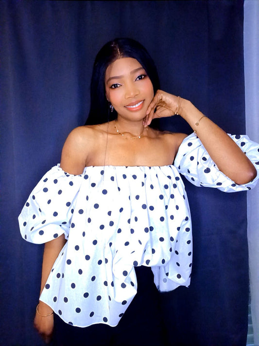 Blouse à pois blanc et noir