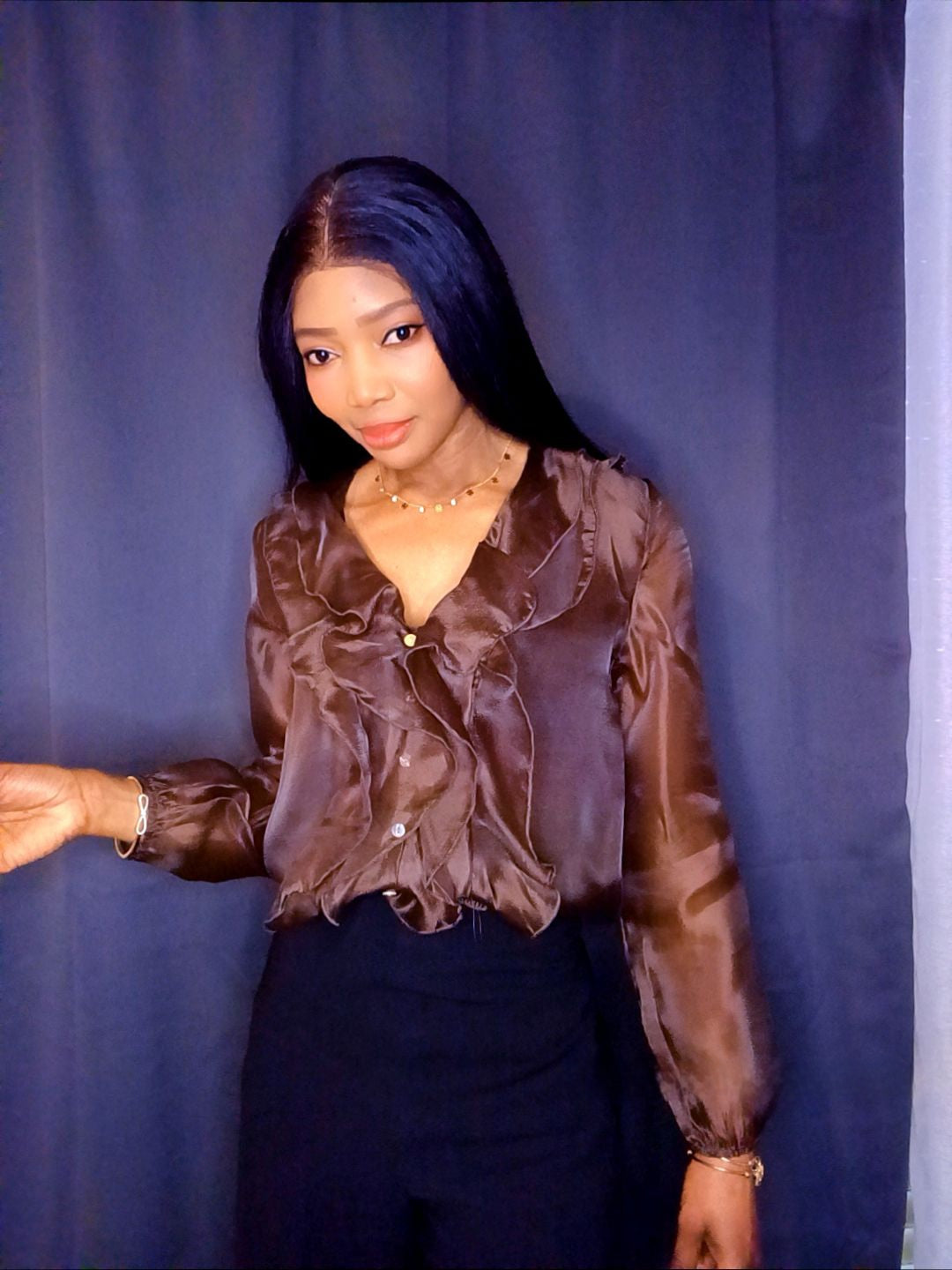 Blouse à volants marron